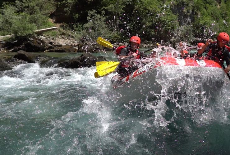 FULL-DAY RAFTING EXPERIENCE